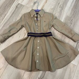 Dress with belt and pockets